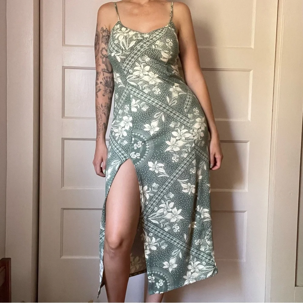 UO Arna Midi Dress Size Large - Picture 2 of 6